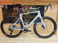 Superior XR 9.7 GR Sram Force AXS 1x13 Wielen DT-Swiss
