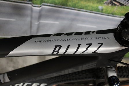 Rockmachine Blizz CRB 50-29 Full carbon XL Shimano Deore Nieuw