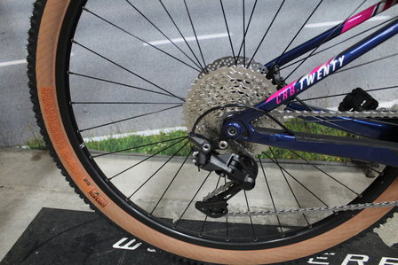 RockMachine Catherine Full carbon Maat S Shimano Deore Nieuw