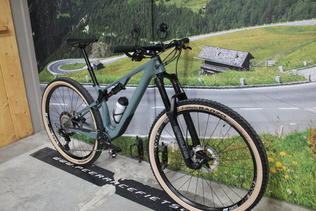 Superior XF 999TR Fully  Shimano XT 1x12 Full Carbon  NIEUW