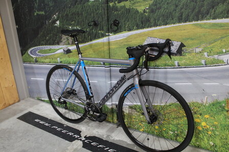 Cannondale Caad  58cm Shimano 105  Nieuwstaat