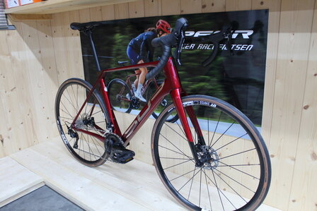 Superior X-Road  team elite Shimano 105 Full carbon Nieuw
