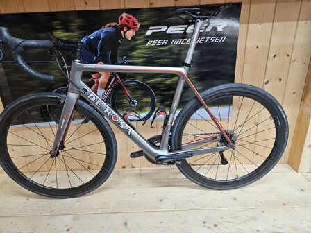 De Rosa Ventoux Full Carbon FFWD-wielen Shimano Ultegra DI2 2x11 