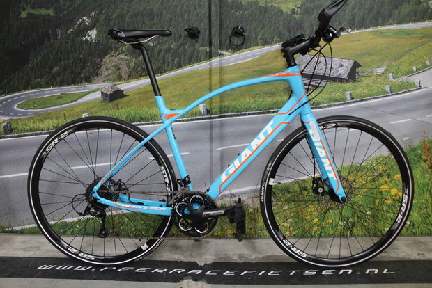 Giant Fastroad racefiets rechtstuur Shimano Sora Maat L Nieuwstaaat