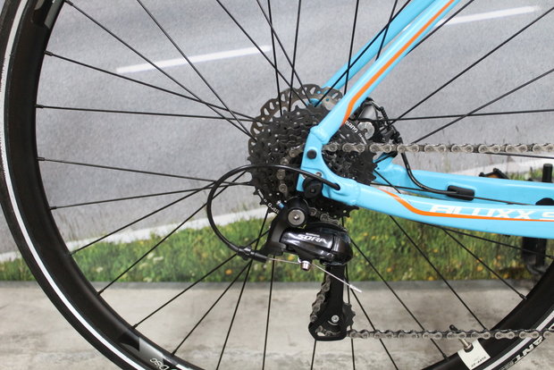 Giant Fastroad racefiets rechtstuur Shimano Sora Maat L Nieuwstaaat