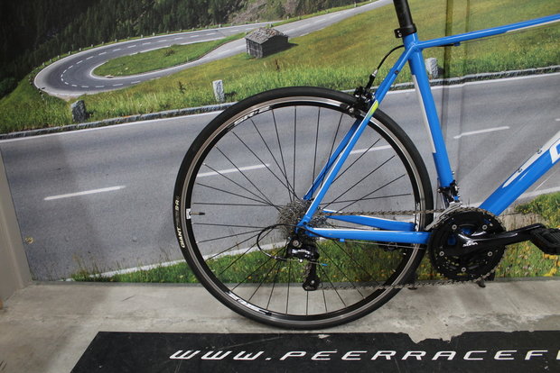 Giant Defy Shimano Sora 56cm ZGAN