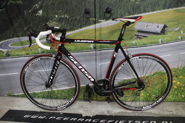 Sensa Umbria Shimano 105 ZGAN peerracefietsen
