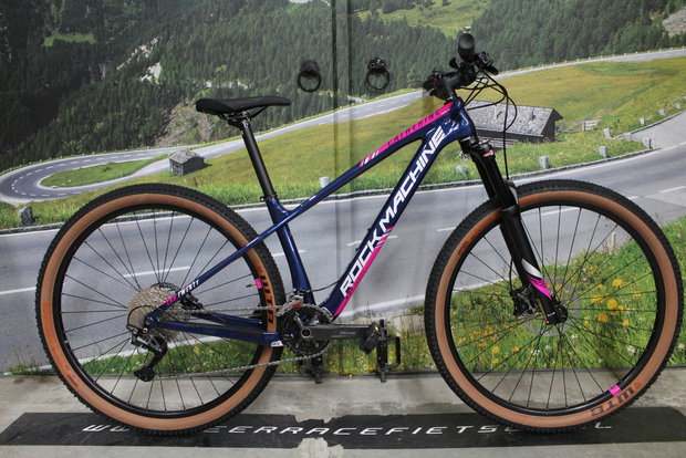 RockMachine Catherine Full carbon Maat S Shimano Deore Nieuw