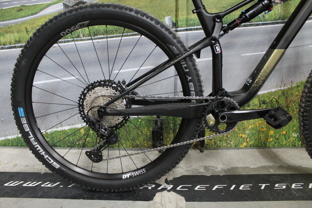 Superior XF Fully  999TR  Full Carbon  Maat S NIEUW