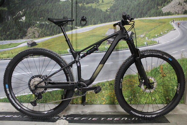 Superior XF Fully  999TR  Full Carbon  Maat S NIEUW