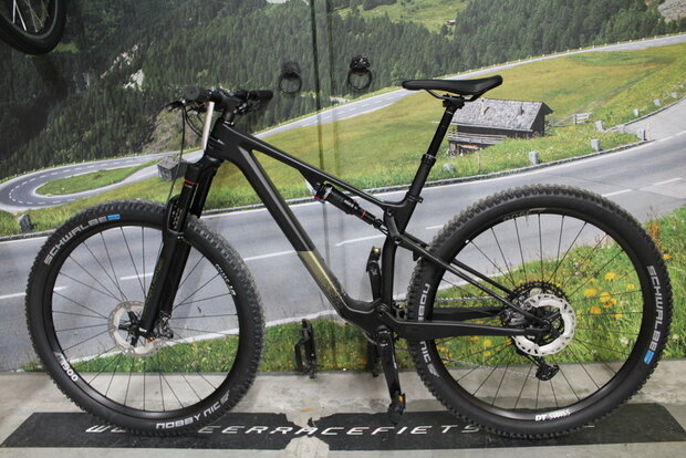 Superior XF Fully  999TR  Full Carbon  Maat S NIEUW