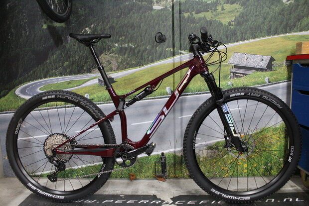 Superior XF Fully  979 RC  Full Carbon  Maat M NIEUW