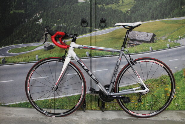 Bulls Harrier1 Shimano 105  framehoogte 56cm Nieuwstaat
