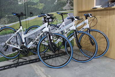 ZANNATA Z21 Dames jeugd Racefiets Shimano Tiagra 45cm en 49cm NIEUW!!! Recht stuur