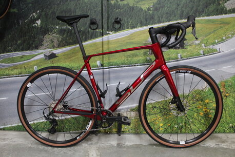 SUPERIOR X-ROAD TEAM ELITE GRAVEL Shimano GRX  MAAT XL SUPERIOR X-ROAD TEAM ELITE GRAVEL Shimano GRX  MAAT XL