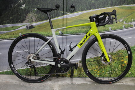 SUPERIOR XR 9.7 GR Shimano ULTEGRA Di2 Maat M  SUPERIOR XR 9.7 GR Shimano ULTEGRA Di2 Maat M